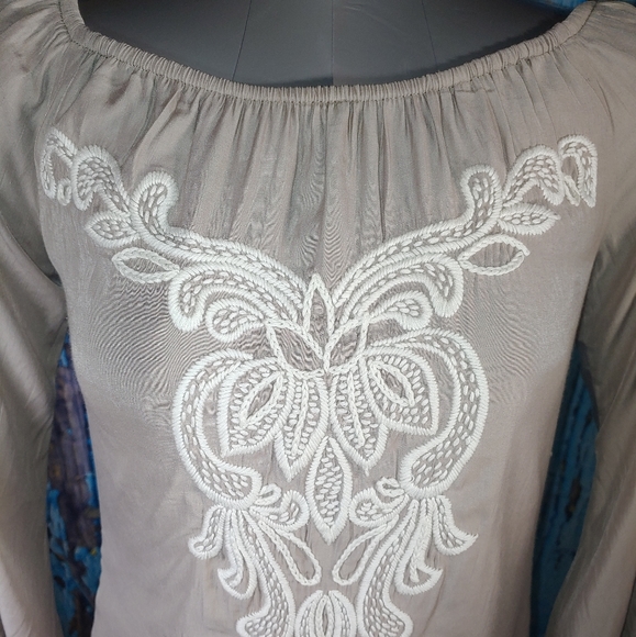 😘🌼Union of Angels off shoulder dress - Picture 7 of 16